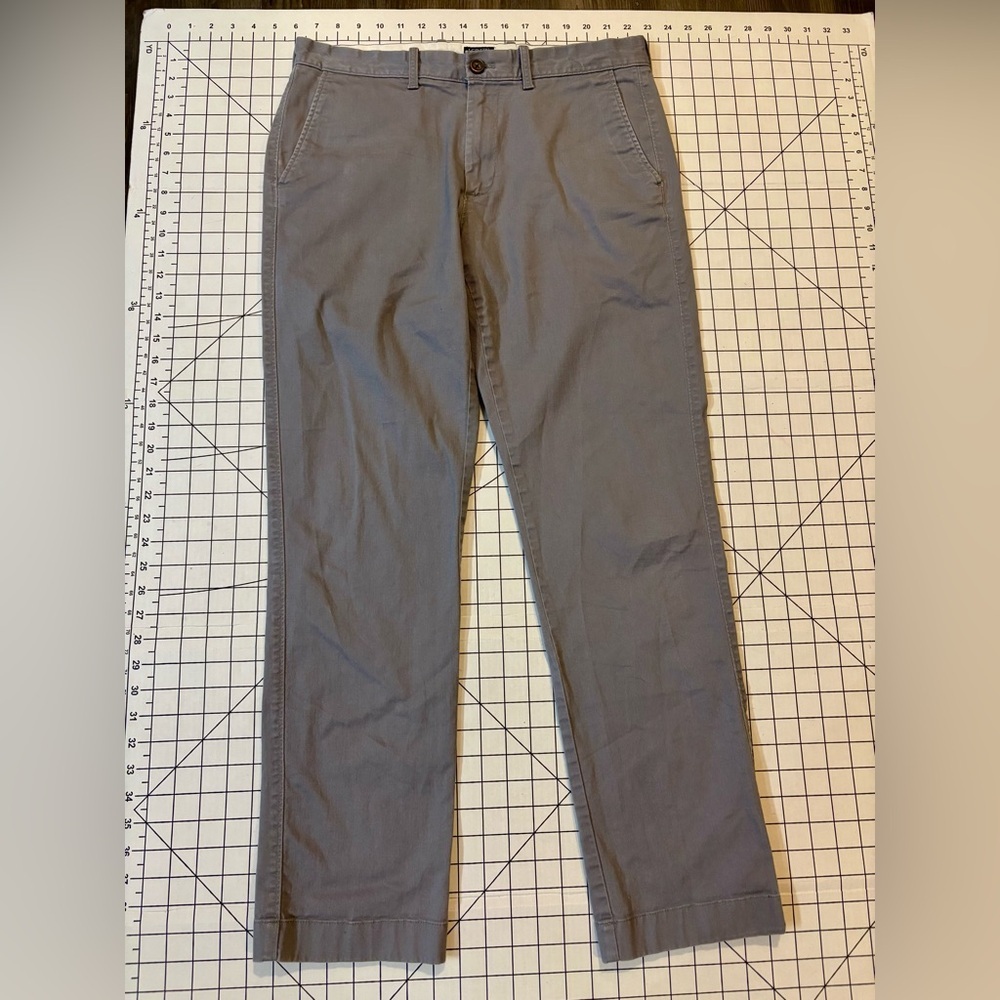 J. Crew Flex Men’s Size 32/32 Gray Straight Fit Chino Pants